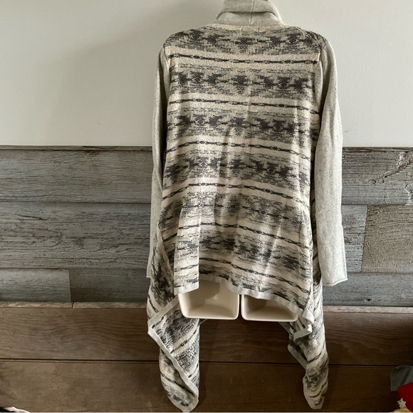 Lucky Brand Cardigan Asymmetrical Draped Open Front Size Medium (K1) - Picture 4 of 7